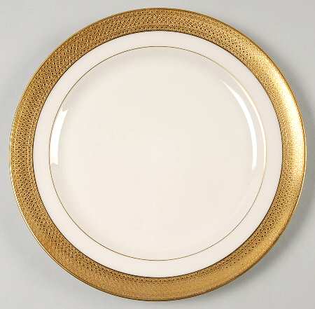 T4 Luncheon Plate by Lenox