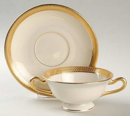 T6 Footed Cream Soup Bowl & Saucer Set