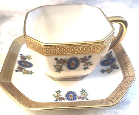 Colonial Gold Encrusted P67 Footed Demitasse Cup & Saucer Set