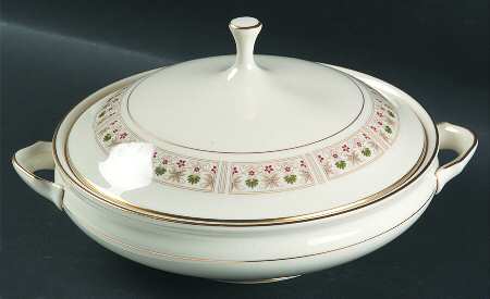 Tableau Round Covered Vegetable