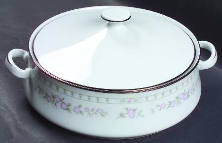 Tea Garden Round Covered Vegetable