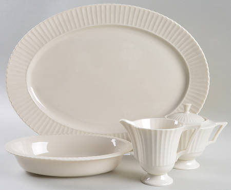 Temple Off White 5 Piece Hostess Set