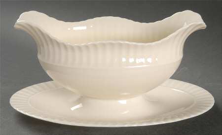 Temple Off White Gravy Boat with Attached Underplate