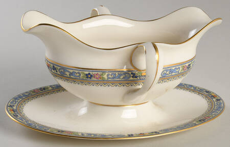 Trent Gravy Boat with Attached Underplate