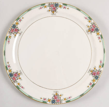 Trellis Handled Cake Plate