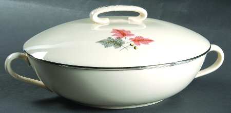 Trio Round Covered Vegetable