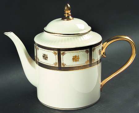 Trovatore Teapot & Lid