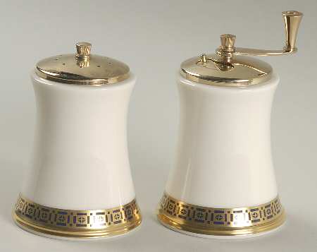 Tudor Salt Mill & Pepper Mill Set