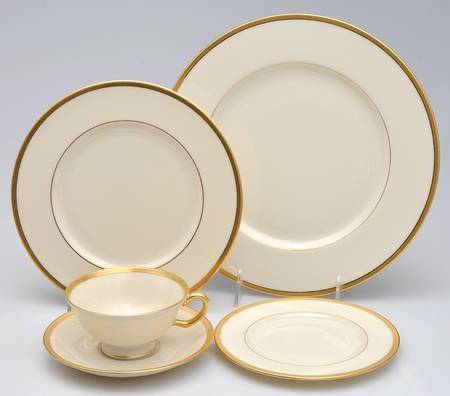 Tuxedo (Gold Backstamp) 5 Piece Place Setting