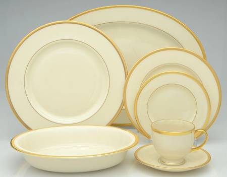 Tuxedo (Gold Backstamp) 42 Piece Estate Set