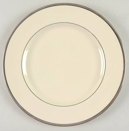 Tuxedo Platinum (Newer, Presidential Shape) Millennium Dinner Plate