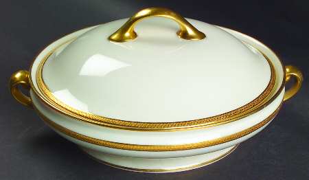V36 Round Covered Vegetable