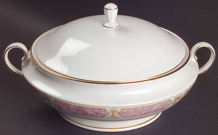 Venetian Marble Round Covered Vegetable