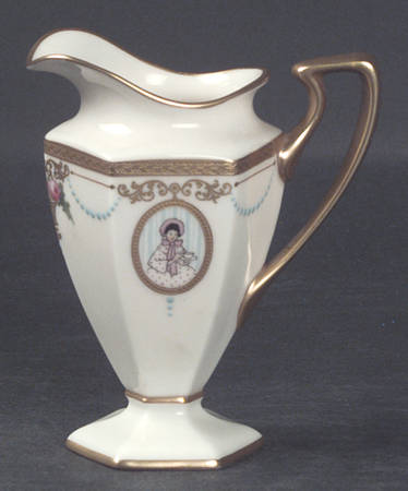 Virginian (Scalloped) Creamer