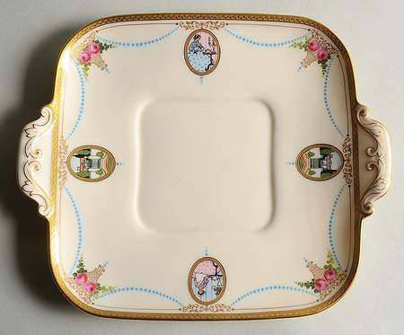 Virginian (Scalloped) Square Handled Cake Plate