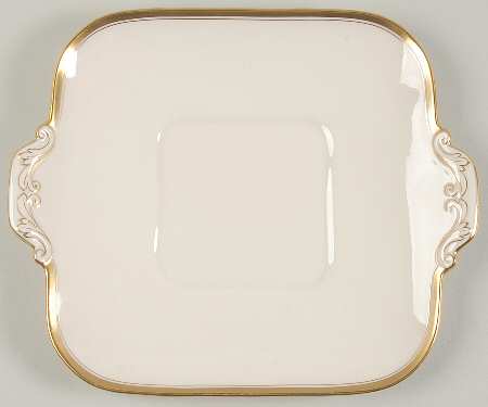 The Vondel Square Handled Cake Plate