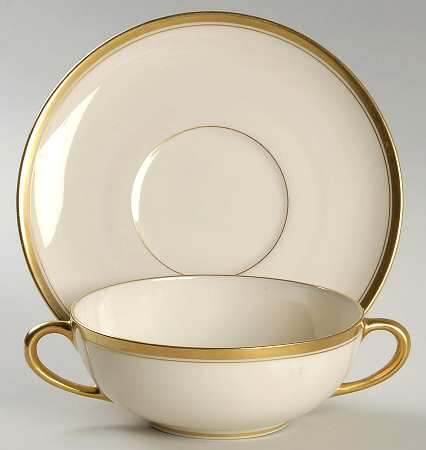 The Vondel Flat Cream Soup Bowl & Saucer Set
