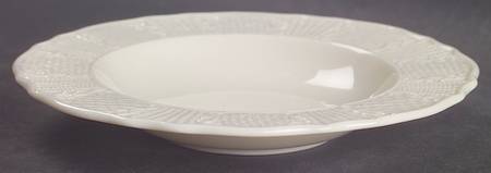 Washington Wakefield Off White Rim Fruit/Dessert (Sauce) Bowl