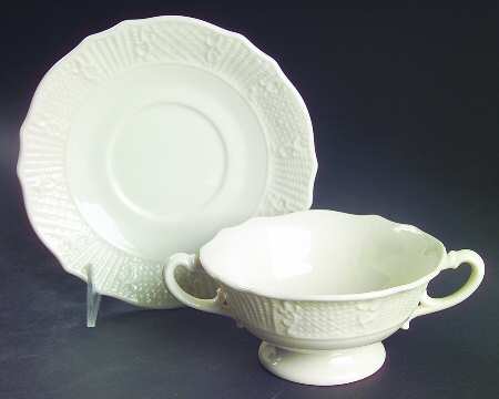Washington Wakefield Off White Footed Cream Soup Bowl & Saucer Set