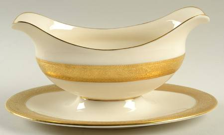 Westchester Gravy Boat with Attached Underplate