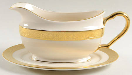Westchester Gravy Boat & Underplate