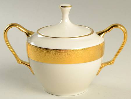 Westchester Sugar Bowl & Lid