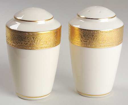 Westchester Salt & Pepper Set