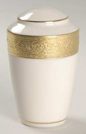 Westchester Pepper Shaker