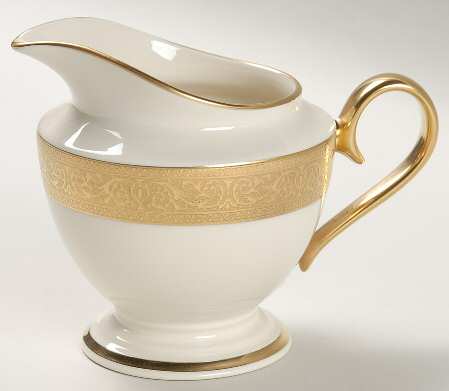 Westchester 1999 Shape Creamer
