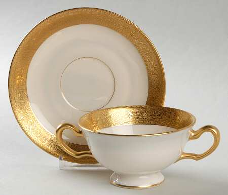 Westchester Flat Bouillon Cup & Saucer