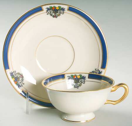 Westchester Footed Cup & Saucer Set