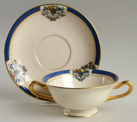 Westchester Footed Cream Soup Bowl & Saucer Set
