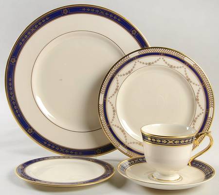 Winslow Castle 5 Piece Place Setting