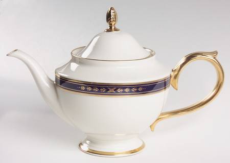 Winslow Castle Teapot & Lid