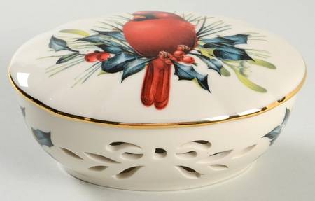 Winter Greetings Pierced Oval Box W/Lid