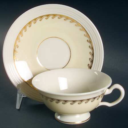 Windsor Footed Cup & Saucer Set