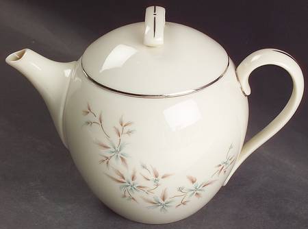 Wyndcrest Teapot & Lid