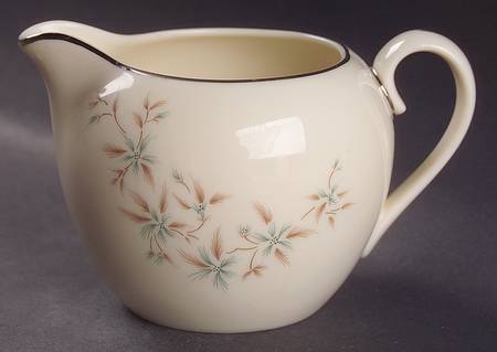 Wyndcrest Creamer