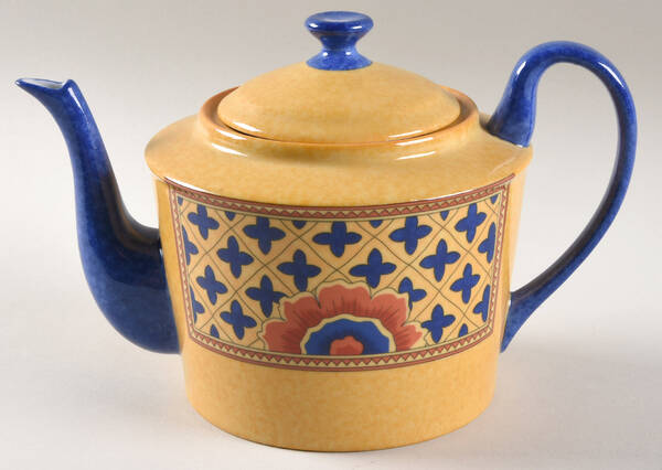 Grenade Teapot & Lid
