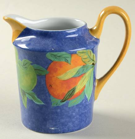 Jardin Bleu Creamer