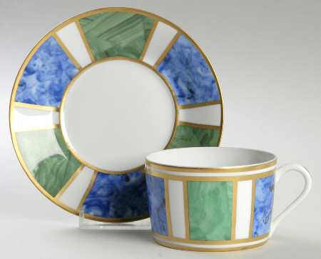 Labbia Flat Cup & Saucer Set