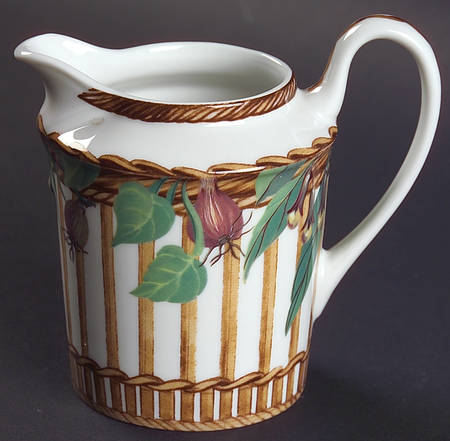 Marche Aux Herbes Creamer