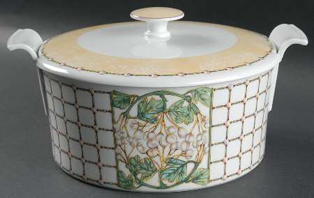 Perles Tureen &  Lid