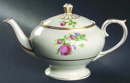 Betty Lou Teapot & Lid