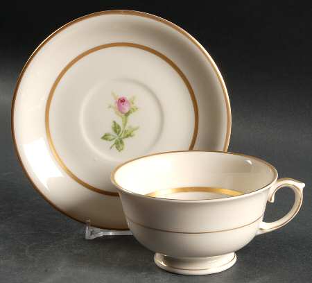Betty Lou Footed Cup & Saucer Set