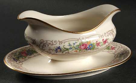 Flora Gravy Boat with Attached Underplate