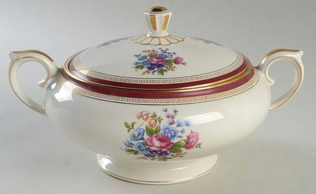 Hiawatha Round Covered Vegetable by Lamberton