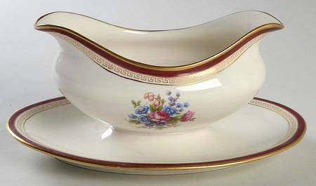 Hiawatha Gravy Boat with Attached Underplate