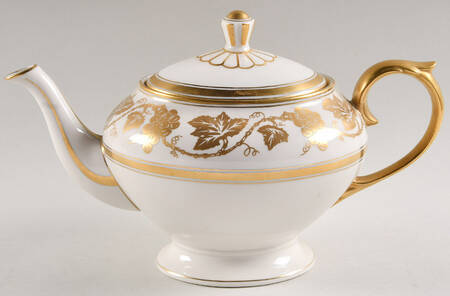 LAM13 Teapot & Lid by Lamberton