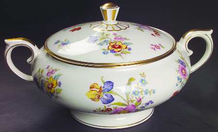 Linda Lee Round Covered Vegetable